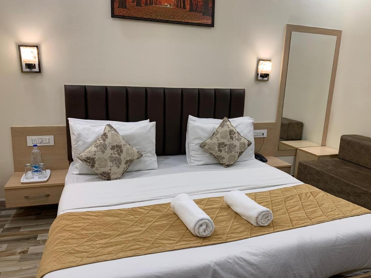 Hotel Heaven View - 50M From Golden Temple Амритсар Екстериор снимка