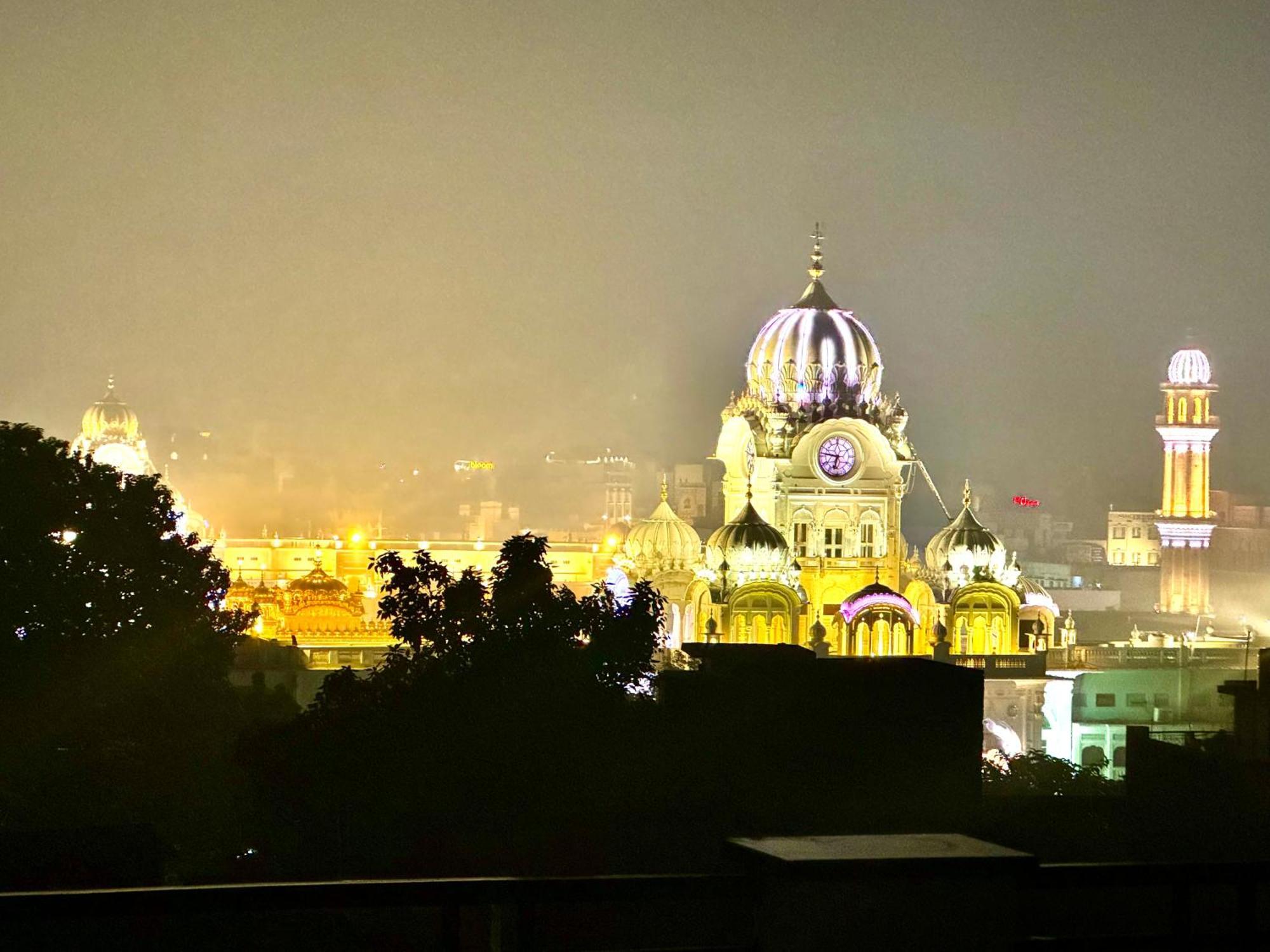 Hotel Heaven View - 50M From Golden Temple Амритсар Екстериор снимка
